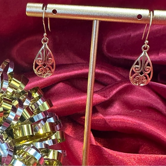 925 Sterling Silver Teardrop Filigree Dangle Earrings - Picture 9 of 11